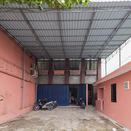 Reddoorz Syariah Near Stasiun Karet Hotel Jakarta Kültér fotó