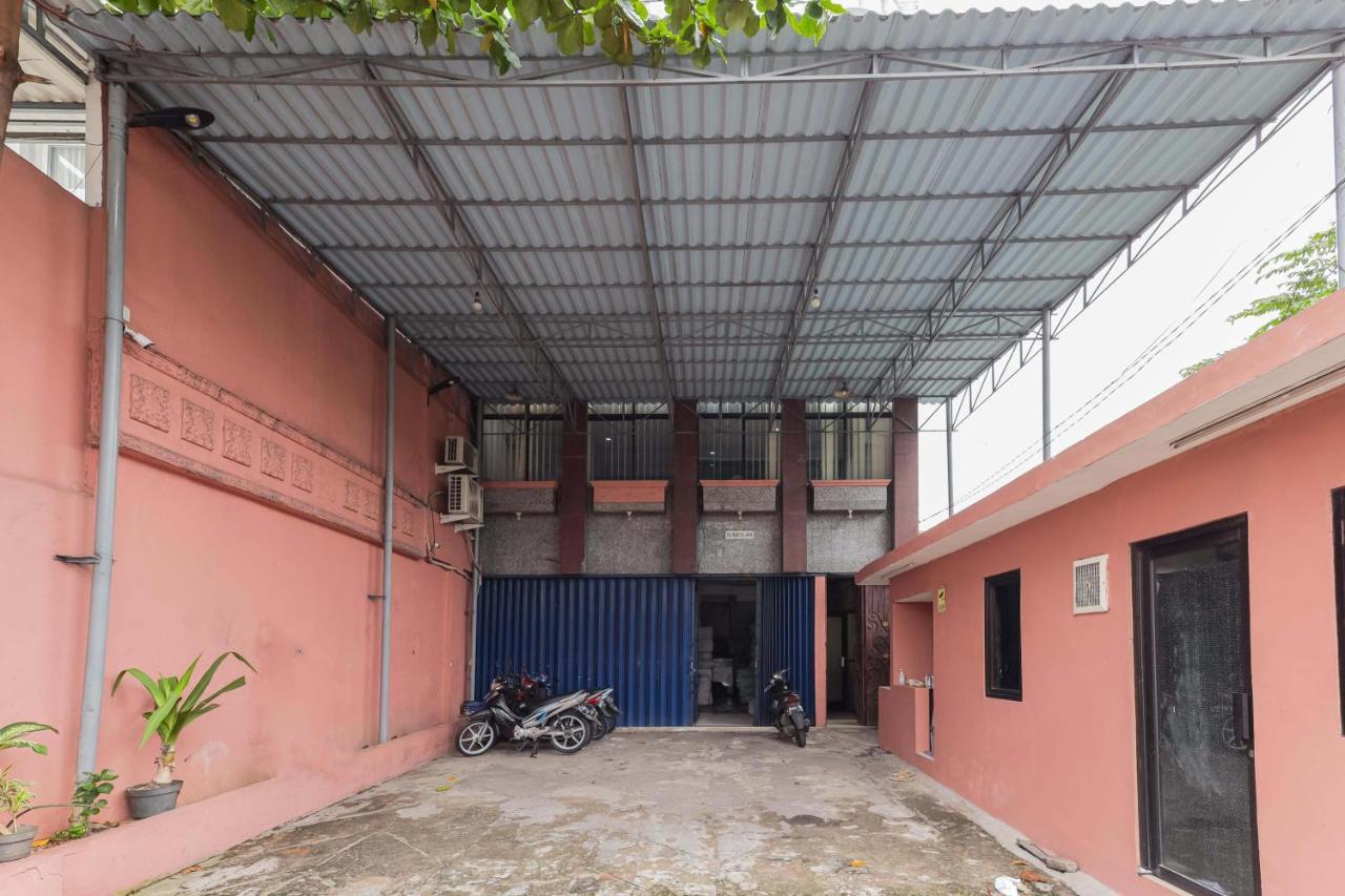Reddoorz Syariah Near Stasiun Karet Hotel Jakarta Kültér fotó