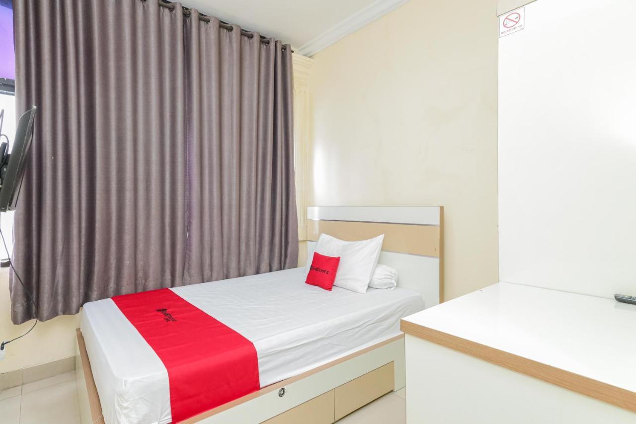 Reddoorz Syariah Near Stasiun Karet Hotel Jakarta Kültér fotó
