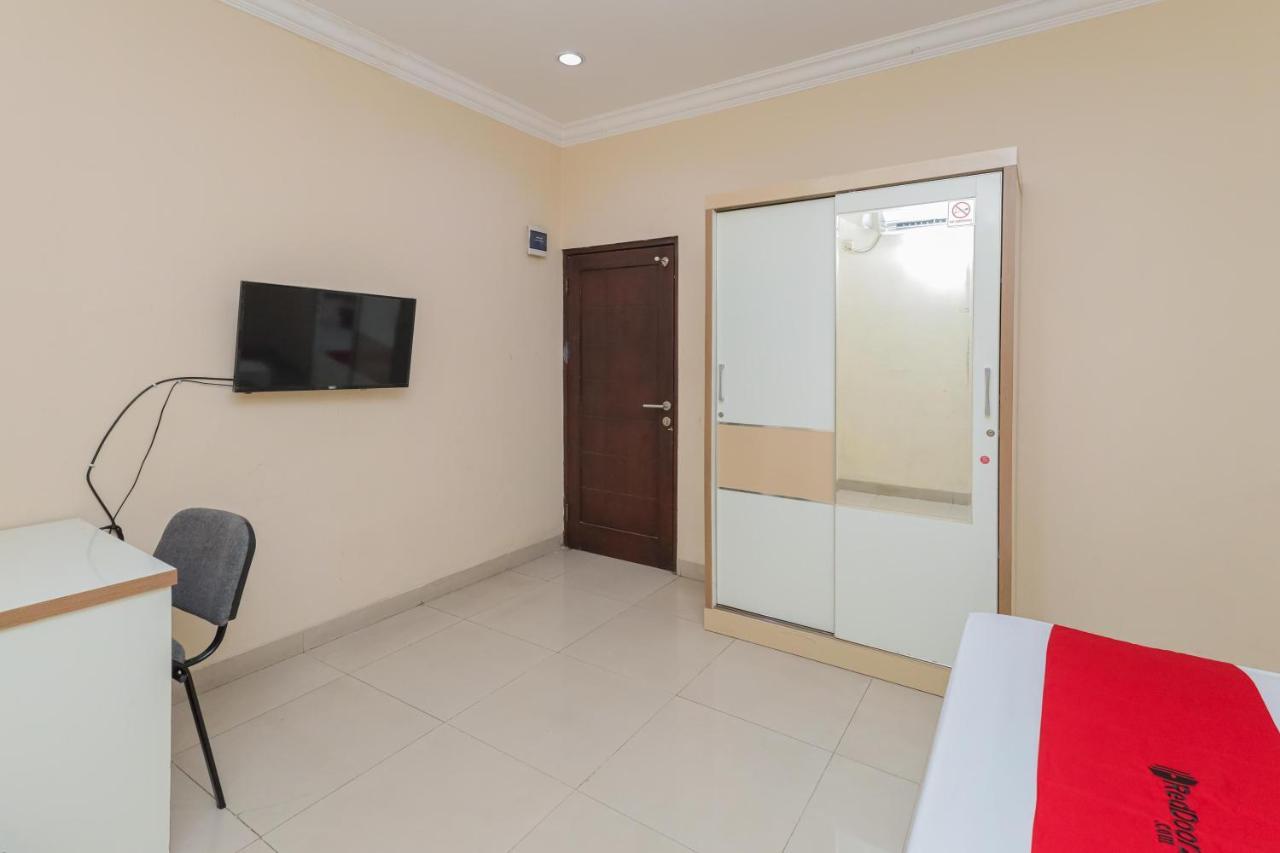 Reddoorz Syariah Near Stasiun Karet Hotel Jakarta Kültér fotó